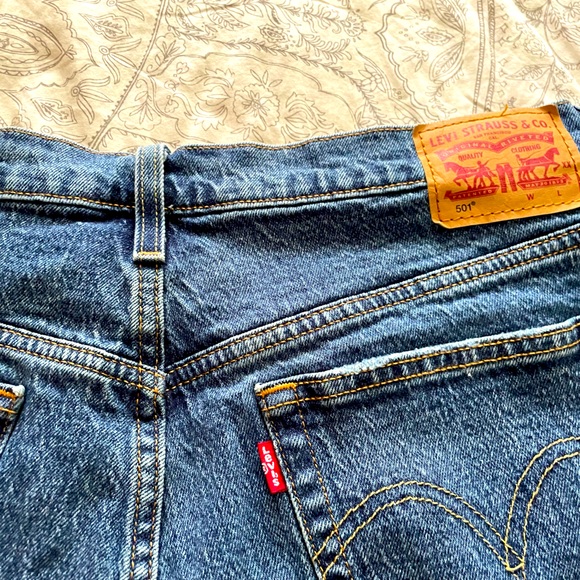 Levi shorts - Picture 1 of 4